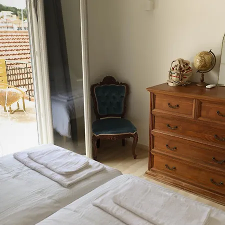 Virginia's Harbour House Apartment