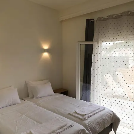 Virginia's Harbour House Apartament *