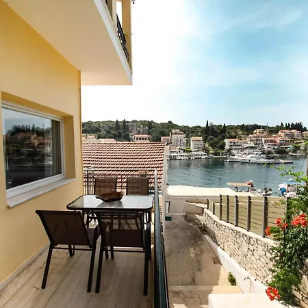 Virginia's Harbour House Kassiopi