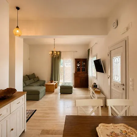 Virginia's Harbour House * Kassiopi