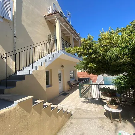 דירה Virginia's Harbour House *